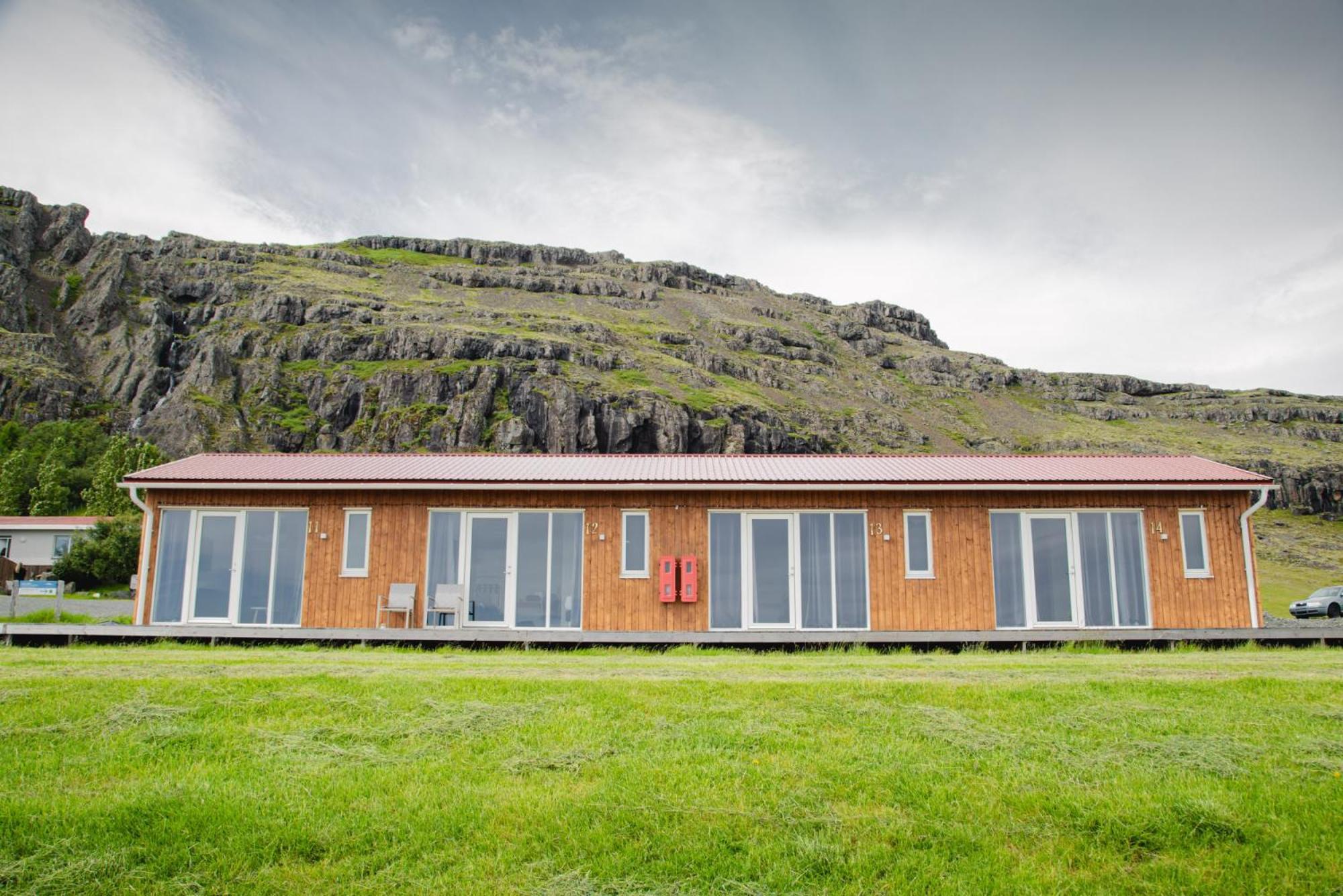 Guesthouse Skálafell Екстериор снимка